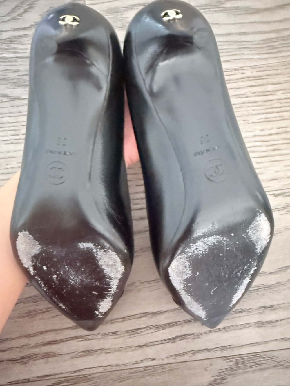 CHANEL Leather Cap Toe Logo Back Pumps - Picture 9 of 9